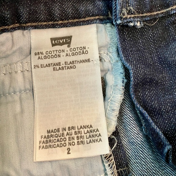 Cute! LEVI’S Jeans mini skirt size 2, 2 front pockets and back pockets - Picture 5 of 7